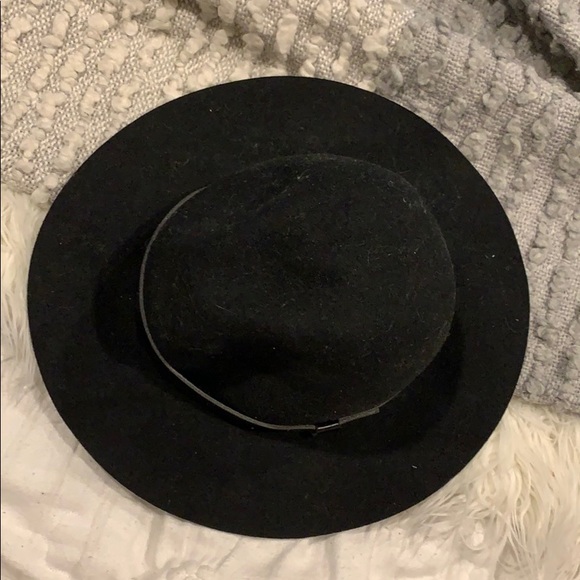 H&M Hat - Picture 2 of 5